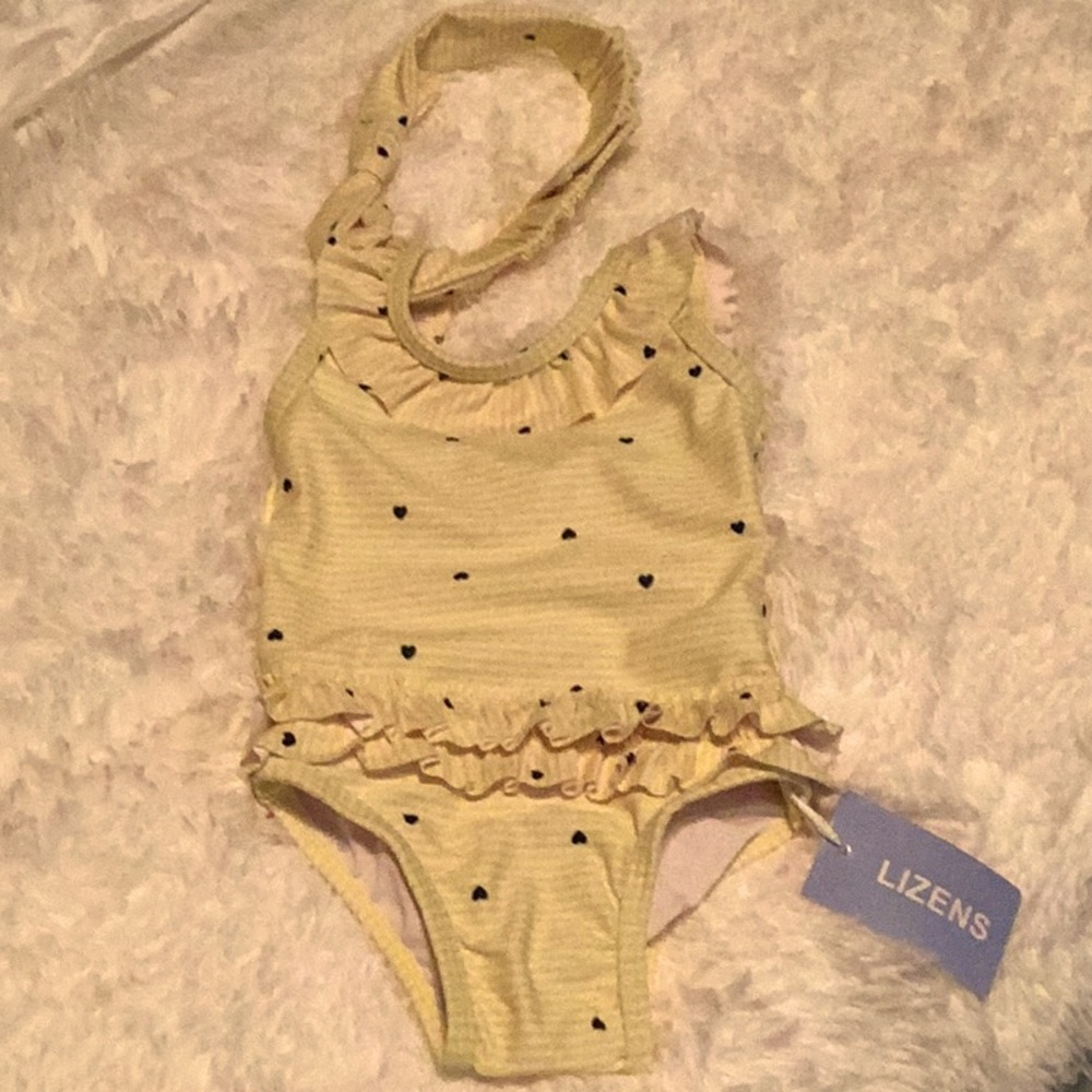 LIZENS BABY GIRL SWIMSUIT WITH HEADBAND IN SZ 3-6 MONTHS…NWT…SO CUTE!